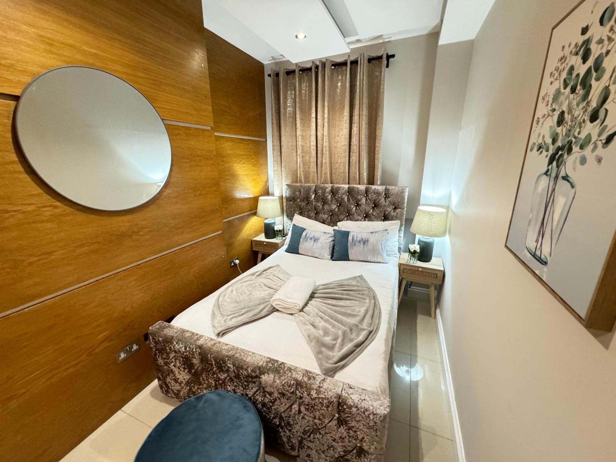 Eye One Bedroom *