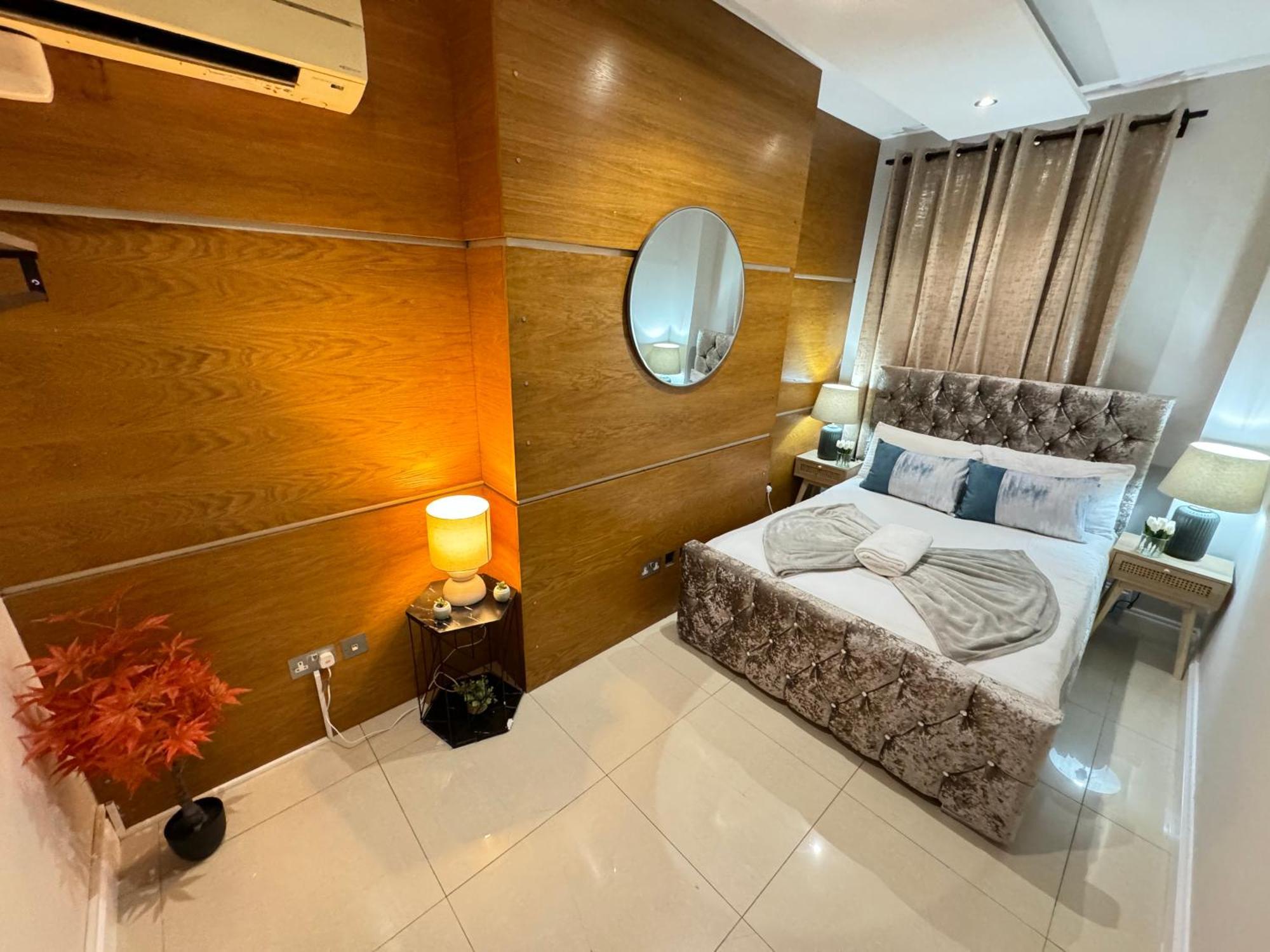 Eye One Bedroom Apartment *